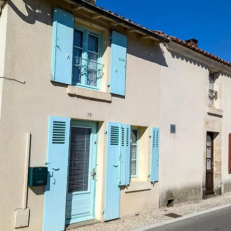 Maison De Village Classe Petite Cite De Caractere